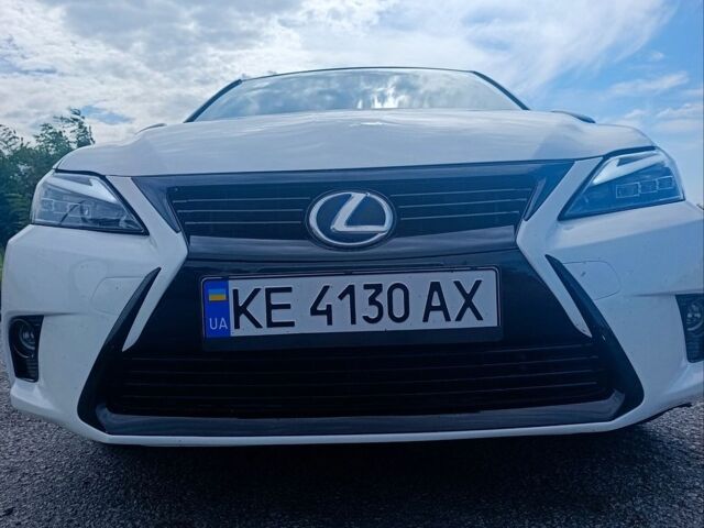 Лексус СТ, объемом двигателя 1.8 л и пробегом 450 тыс. км за 16000 $, фото 2 на Automoto.ua