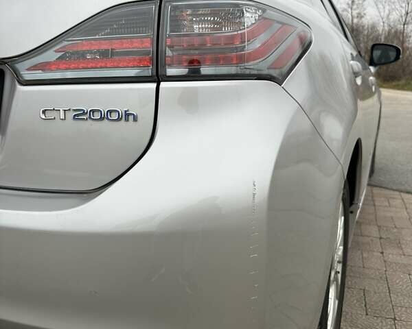 Серый Лексус СТ, объемом двигателя 1.8 л и пробегом 246 тыс. км за 10900 $, фото 32 на Automoto.ua