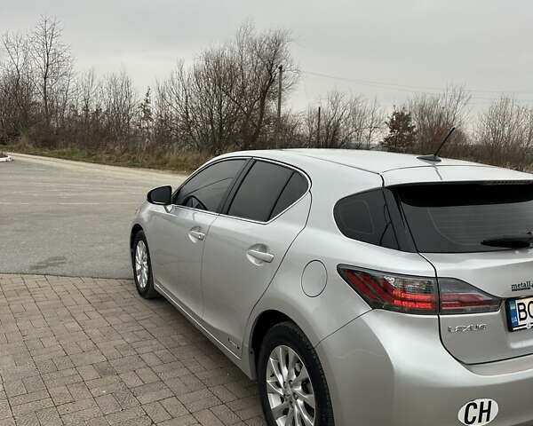 Серый Лексус СТ, объемом двигателя 1.8 л и пробегом 246 тыс. км за 10900 $, фото 8 на Automoto.ua