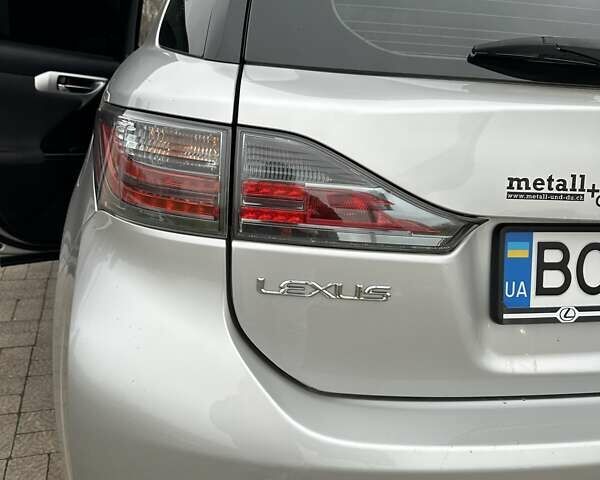 Серый Лексус СТ, объемом двигателя 1.8 л и пробегом 246 тыс. км за 10900 $, фото 33 на Automoto.ua