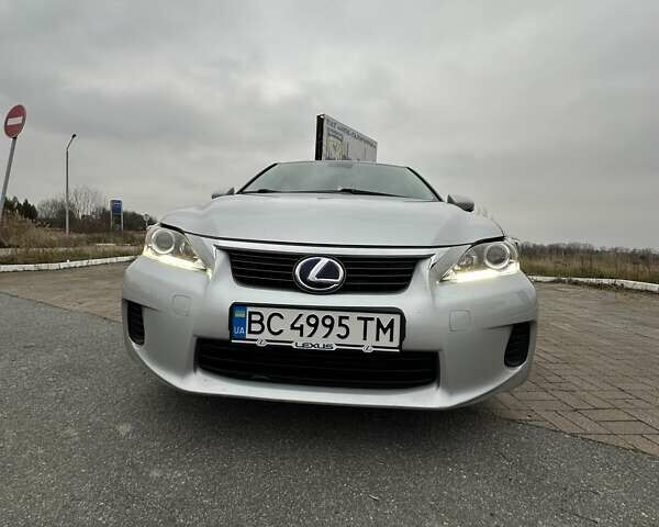 Серый Лексус СТ, объемом двигателя 1.8 л и пробегом 246 тыс. км за 10900 $, фото 40 на Automoto.ua