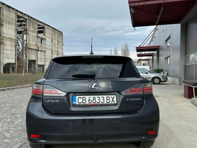 Сірий Лексус СТ, об'ємом двигуна 1.8 л та пробігом 210 тис. км за 7500 $, фото 2 на Automoto.ua