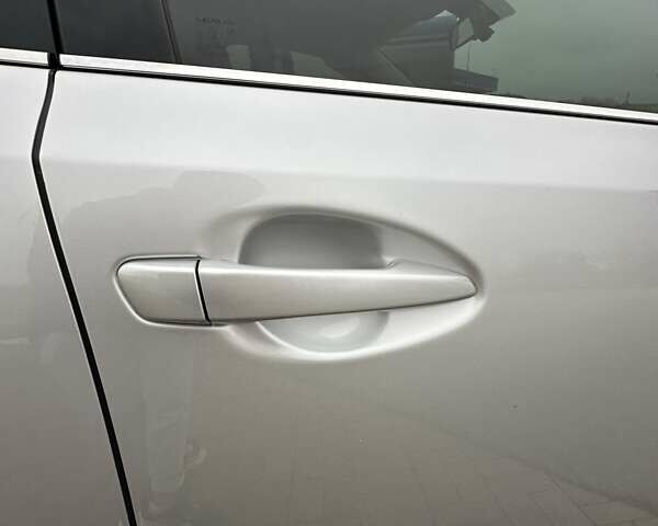 Серый Лексус СТ, объемом двигателя 1.8 л и пробегом 246 тыс. км за 10900 $, фото 39 на Automoto.ua