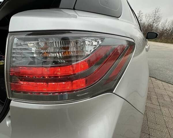 Серый Лексус СТ, объемом двигателя 1.8 л и пробегом 246 тыс. км за 10900 $, фото 14 на Automoto.ua