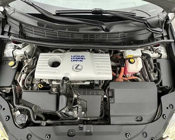 Серый Лексус СТ, объемом двигателя 1.8 л и пробегом 246 тыс. км за 10900 $, фото 35 на Automoto.ua