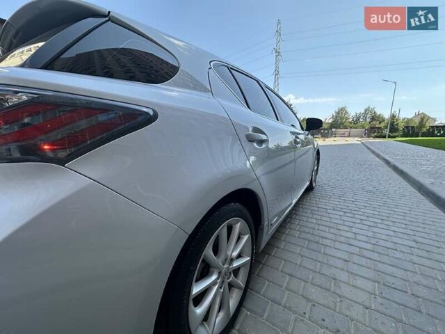 Серый Лексус СТ, объемом двигателя 1.8 л и пробегом 88 тыс. км за 14500 $, фото 15 на Automoto.ua