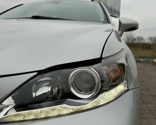 Серый Лексус СТ, объемом двигателя 1.8 л и пробегом 246 тыс. км за 10900 $, фото 9 на Automoto.ua