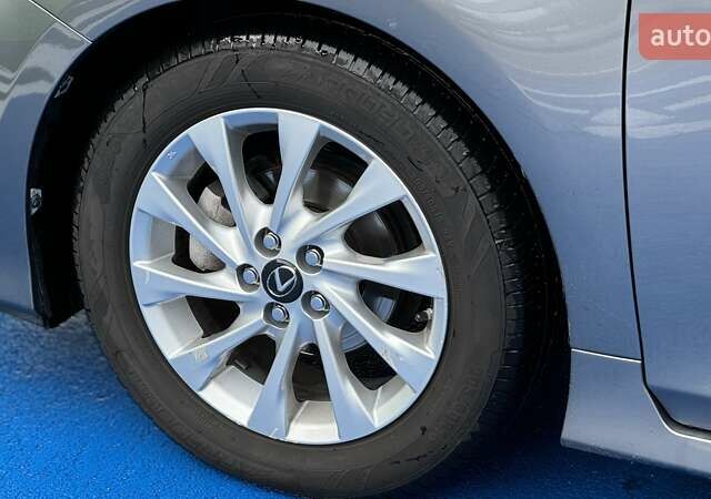 Серый Лексус СТ, объемом двигателя 1.8 л и пробегом 125 тыс. км за 12500 $, фото 9 на Automoto.ua