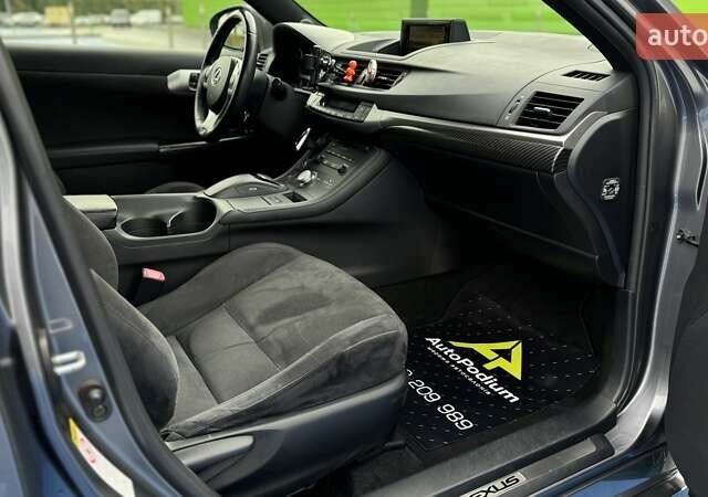 Серый Лексус СТ, объемом двигателя 1.8 л и пробегом 125 тыс. км за 12500 $, фото 19 на Automoto.ua