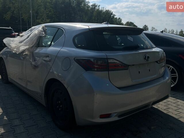 Сірий Лексус СТ, об'ємом двигуна 1.8 л та пробігом 430 тис. км за 9300 $, фото 5 на Automoto.ua