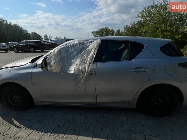 Сірий Лексус СТ, об'ємом двигуна 1.8 л та пробігом 430 тис. км за 9300 $, фото 4 на Automoto.ua
