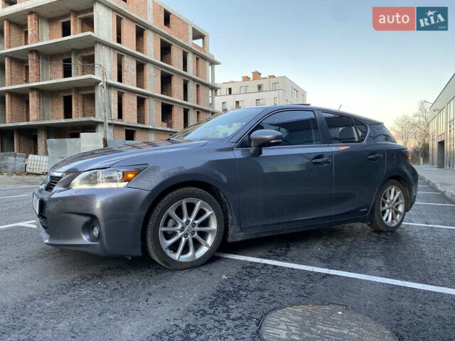 Сірий Лексус СТ, об'ємом двигуна 1.8 л та пробігом 285 тис. км за 11800 $, фото 5 на Automoto.ua