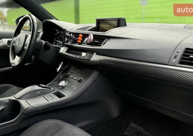 Сірий Лексус СТ, об'ємом двигуна 1.8 л та пробігом 125 тис. км за 14000 $, фото 21 на Automoto.ua