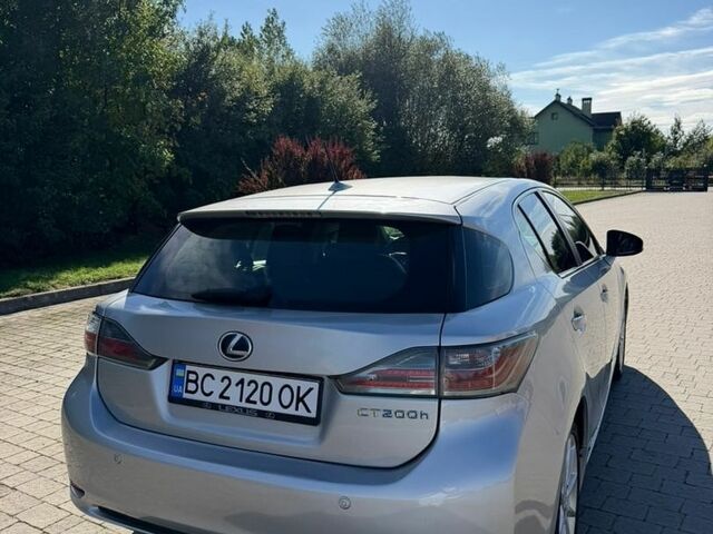 Сірий Лексус СТ, об'ємом двигуна 1.8 л та пробігом 273 тис. км за 11200 $, фото 3 на Automoto.ua