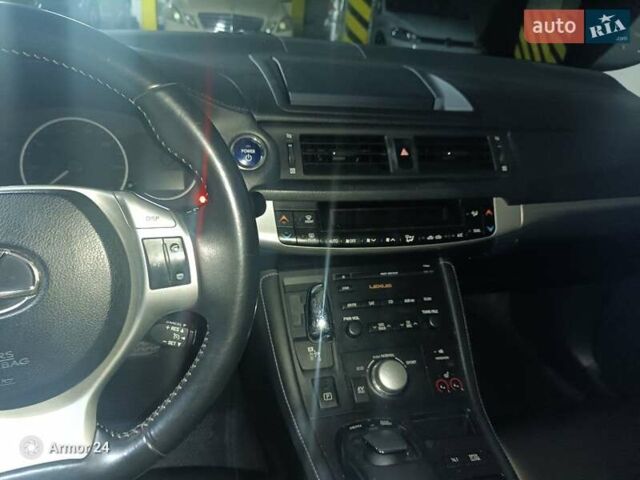 Лексус СТ 2012 в Львове на Automoto.ua Серый Лексус СТ, объемом двигателя 1.8 л и пробегом 285 тыс. км за 10500 $, фото 1 на Automoto.ua
