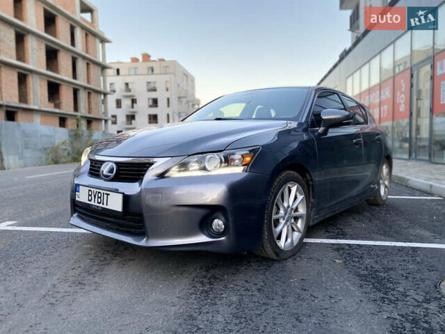 Сірий Лексус СТ, об'ємом двигуна 1.8 л та пробігом 285 тис. км за 11800 $, фото 4 на Automoto.ua