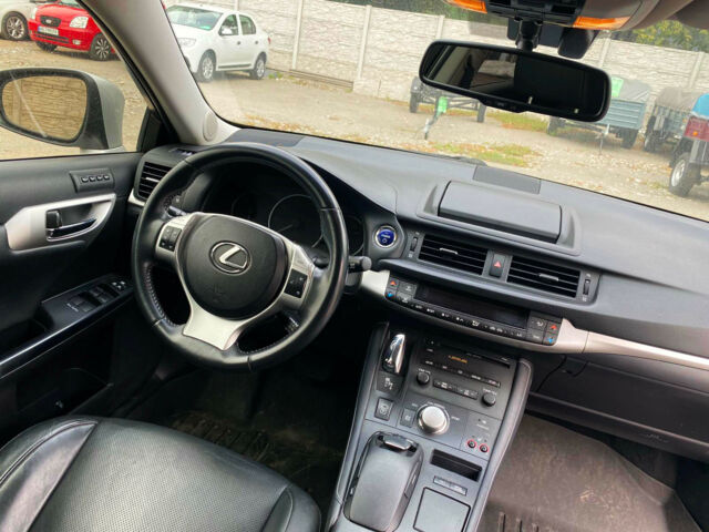 Сірий Лексус СТ, об'ємом двигуна 18 л та пробігом 270 тис. км за 10700 $, фото 6 на Automoto.ua