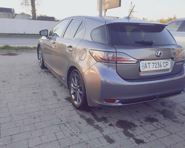 Серый Лексус СТ, объемом двигателя 1.8 л и пробегом 176 тыс. км за 12600 $, фото 3 на Automoto.ua