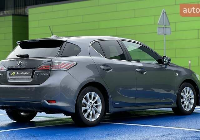 Серый Лексус СТ, объемом двигателя 1.8 л и пробегом 125 тыс. км за 12500 $, фото 7 на Automoto.ua