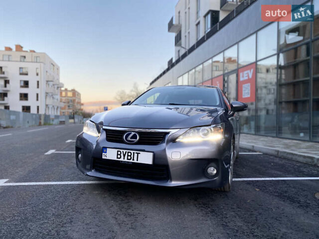 Сірий Лексус СТ, об'ємом двигуна 1.8 л та пробігом 285 тис. км за 11800 $, фото 3 на Automoto.ua