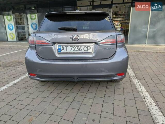 Серый Лексус СТ, объемом двигателя 1.8 л и пробегом 176 тыс. км за 12600 $, фото 2 на Automoto.ua