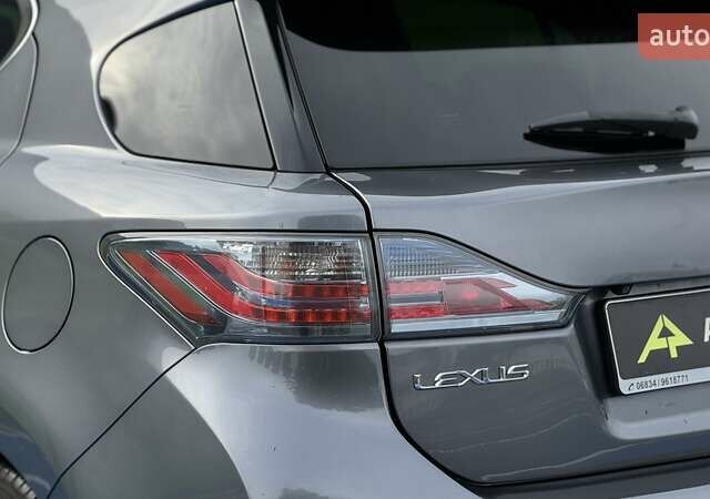 Серый Лексус СТ, объемом двигателя 1.8 л и пробегом 125 тыс. км за 12500 $, фото 36 на Automoto.ua