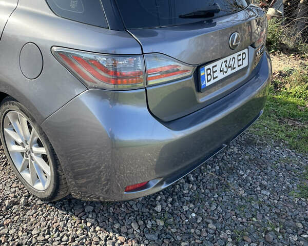 Серый Лексус СТ, объемом двигателя 1.8 л и пробегом 150 тыс. км за 15200 $, фото 4 на Automoto.ua