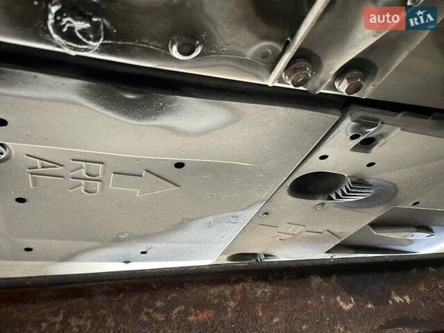 Серый Лексус СТ, объемом двигателя 1.8 л и пробегом 150 тыс. км за 15200 $, фото 24 на Automoto.ua