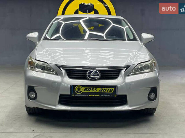 Серый Лексус СТ, объемом двигателя 1.8 л и пробегом 176 тыс. км за 13000 $, фото 1 на Automoto.ua