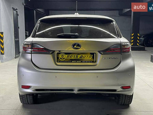 Серый Лексус СТ, объемом двигателя 1.8 л и пробегом 176 тыс. км за 13000 $, фото 4 на Automoto.ua