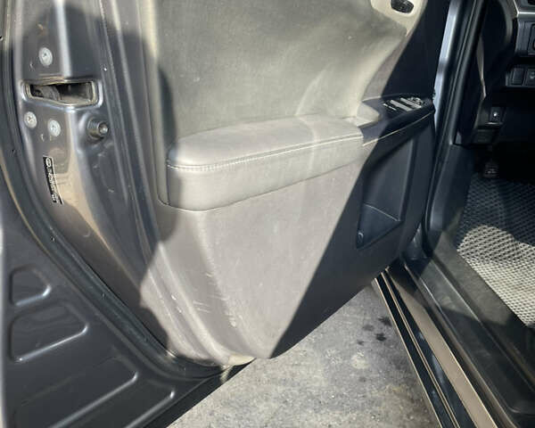 Серый Лексус СТ, объемом двигателя 1.8 л и пробегом 150 тыс. км за 15200 $, фото 56 на Automoto.ua