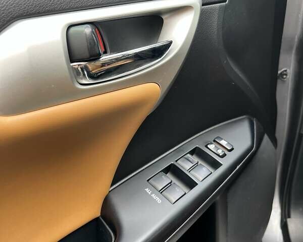 Серый Лексус СТ, объемом двигателя 1.8 л и пробегом 208 тыс. км за 12800 $, фото 6 на Automoto.ua