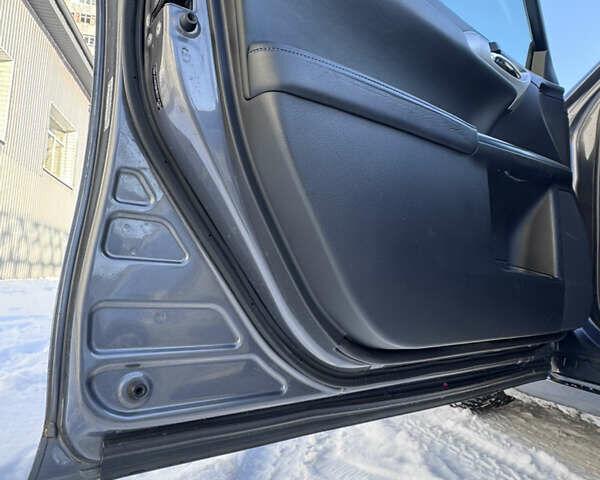 Сірий Лексус СТ, об'ємом двигуна 1.8 л та пробігом 298 тис. км за 9500 $, фото 22 на Automoto.ua