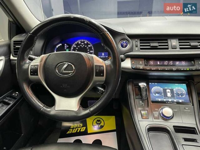 Серый Лексус СТ, объемом двигателя 1.8 л и пробегом 176 тыс. км за 13000 $, фото 16 на Automoto.ua