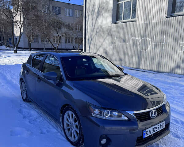 Сірий Лексус СТ, об'ємом двигуна 1.8 л та пробігом 298 тис. км за 9500 $, фото 2 на Automoto.ua