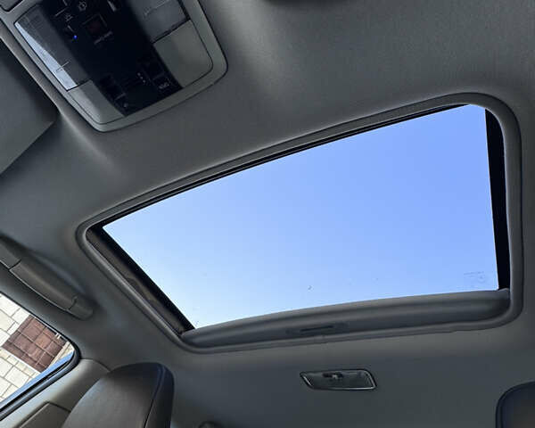 Сірий Лексус СТ, об'ємом двигуна 1.8 л та пробігом 298 тис. км за 9500 $, фото 33 на Automoto.ua