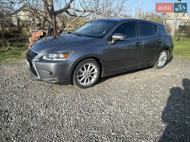 Серый Лексус СТ, объемом двигателя 1.8 л и пробегом 150 тыс. км за 15200 $, фото 6 на Automoto.ua