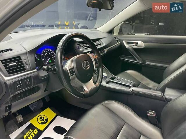 Серый Лексус СТ, объемом двигателя 1.8 л и пробегом 176 тыс. км за 13000 $, фото 10 на Automoto.ua