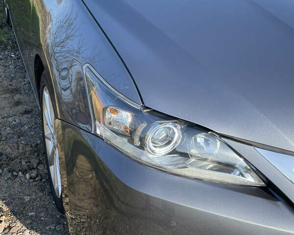 Серый Лексус СТ, объемом двигателя 1.8 л и пробегом 150 тыс. км за 15200 $, фото 11 на Automoto.ua