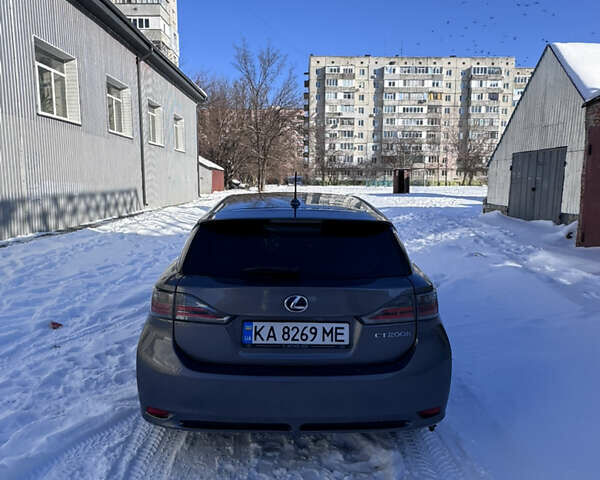 Сірий Лексус СТ, об'ємом двигуна 1.8 л та пробігом 298 тис. км за 9500 $, фото 4 на Automoto.ua