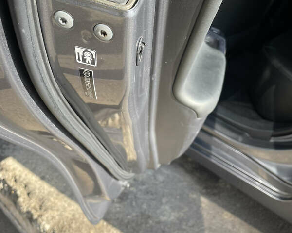 Серый Лексус СТ, объемом двигателя 1.8 л и пробегом 150 тыс. км за 15200 $, фото 52 на Automoto.ua