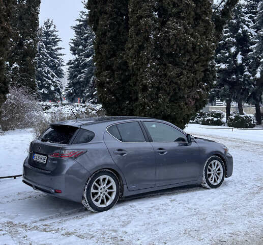 Сірий Лексус СТ, об'ємом двигуна 1.8 л та пробігом 298 тис. км за 9500 $, фото 51 на Automoto.ua