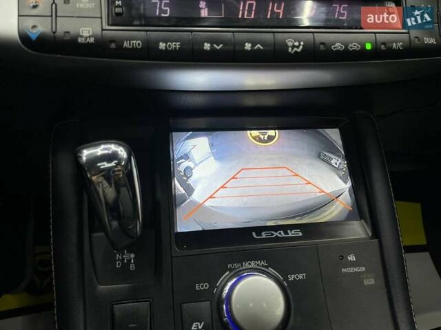 Серый Лексус СТ, объемом двигателя 1.8 л и пробегом 176 тыс. км за 13000 $, фото 9 на Automoto.ua