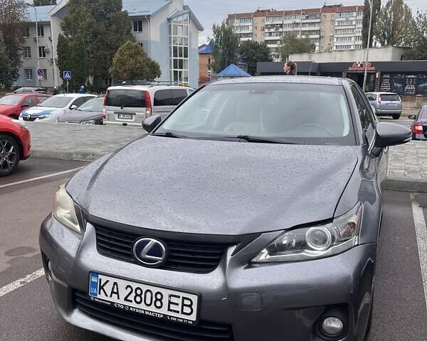 Серый Лексус СТ, объемом двигателя 1.8 л и пробегом 208 тыс. км за 12000 $, фото 3 на Automoto.ua