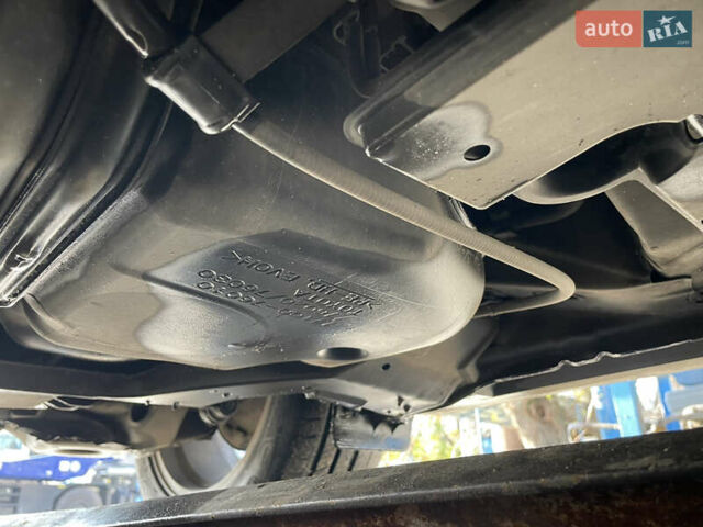 Серый Лексус СТ, объемом двигателя 1.8 л и пробегом 150 тыс. км за 15200 $, фото 25 на Automoto.ua