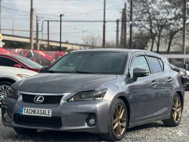 Сірий Лексус СТ, об'ємом двигуна 1.8 л та пробігом 186 тис. км за 11500 $, фото 1 на Automoto.ua