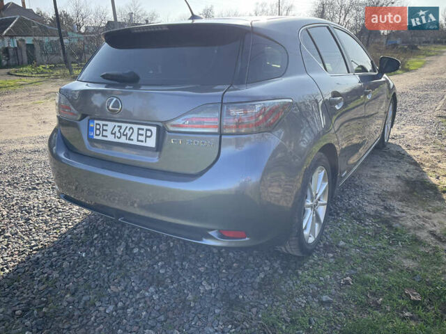 Серый Лексус СТ, объемом двигателя 1.8 л и пробегом 150 тыс. км за 15200 $, фото 1 на Automoto.ua