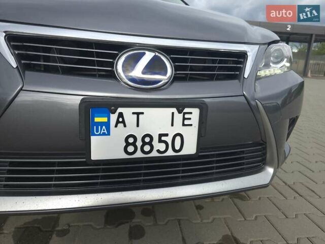 Серый Лексус СТ, объемом двигателя 1.8 л и пробегом 234 тыс. км за 12600 $, фото 2 на Automoto.ua