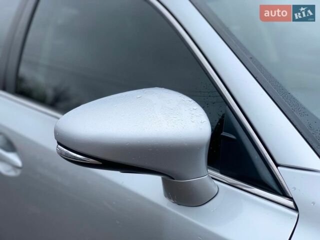 Серый Лексус СТ, объемом двигателя 1.8 л и пробегом 220 тыс. км за 12440 $, фото 12 на Automoto.ua