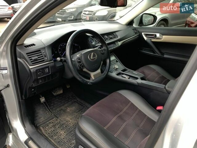 Серый Лексус СТ, объемом двигателя 1.8 л и пробегом 220 тыс. км за 12440 $, фото 30 на Automoto.ua
